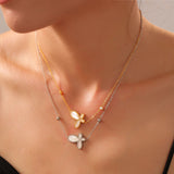 Collar con diseño de mariposa