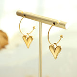 Aretes colgante con diseño de corazón