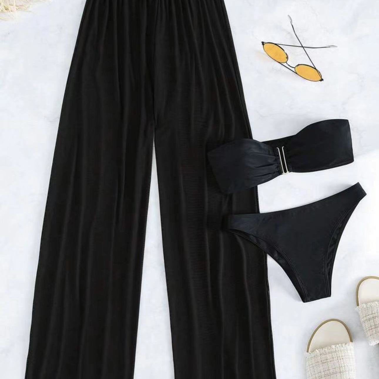 Traje de baño de tres piezas