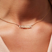 Collar con dije de mamá