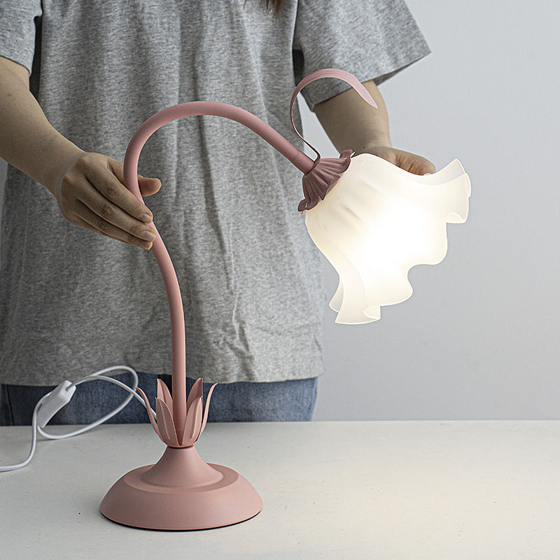 Lámpara de escritorio en forma de flor