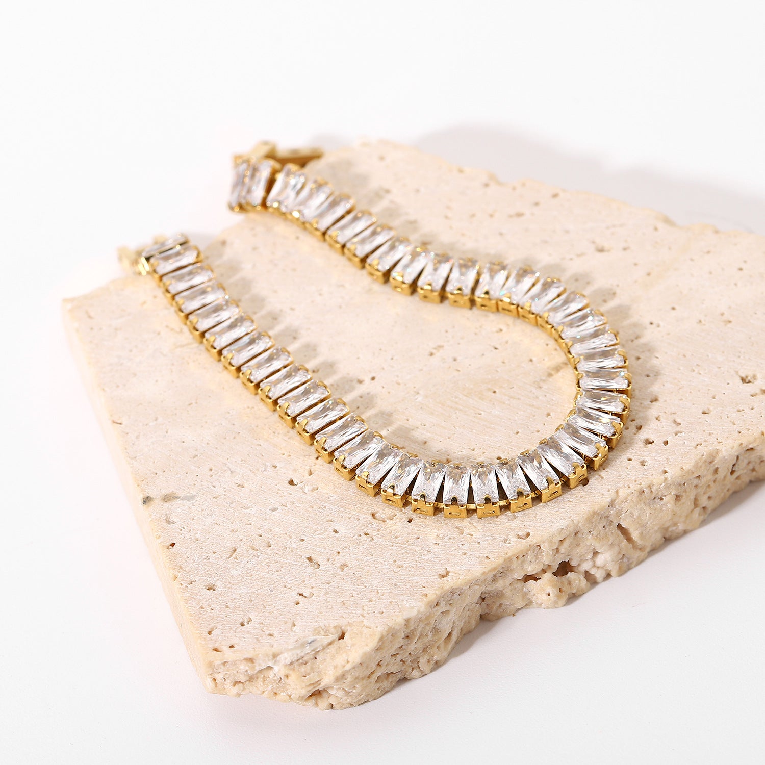 Pulsera dorada con brillos - Dressygt