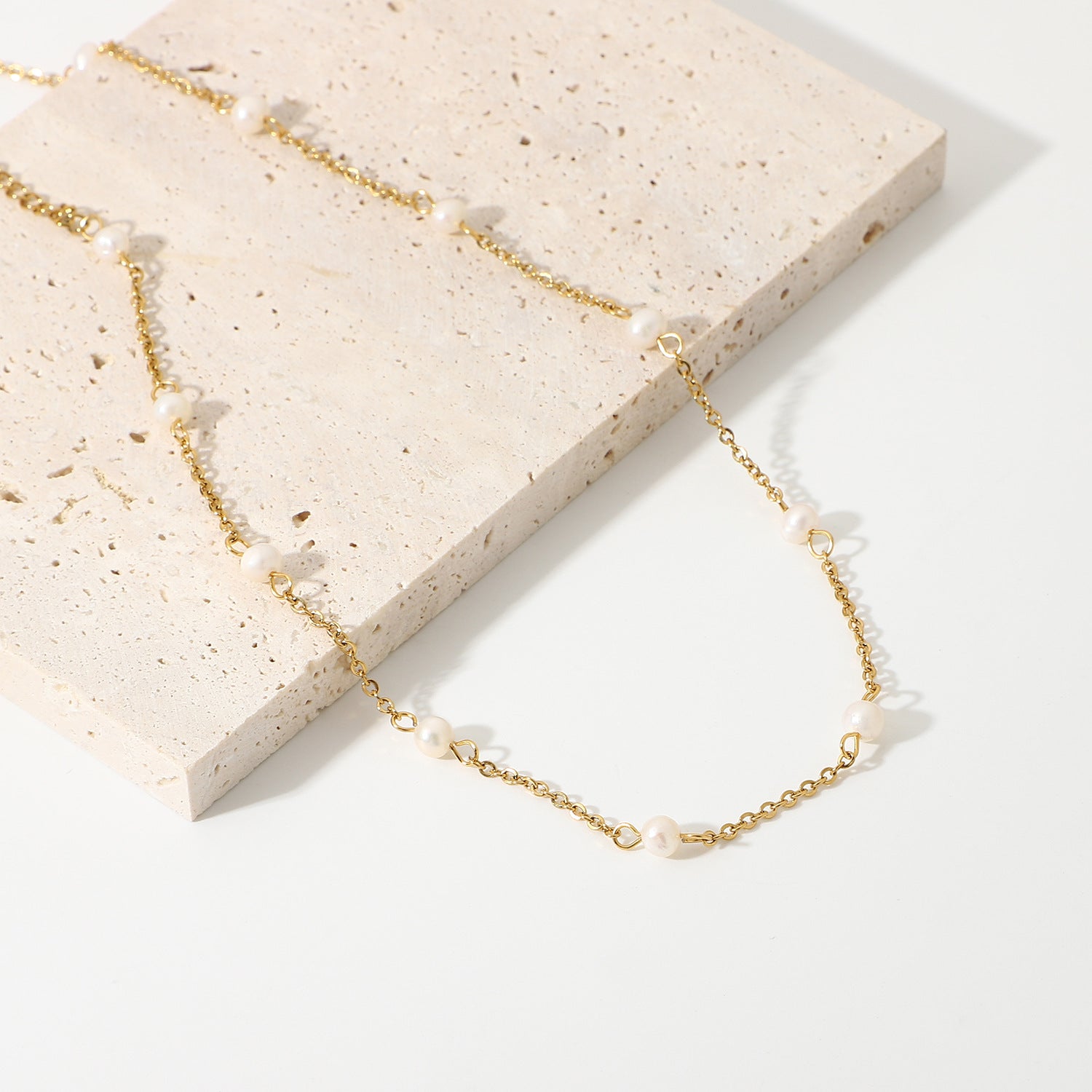 Collar dorado con perlas - Dressygt