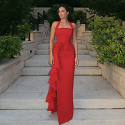 Vestido largo rojo halter con volantes