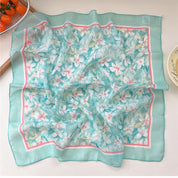 Pañuelo con estampado de flores