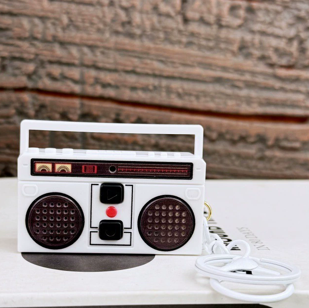 Bocina portátil retro con grabación de voz