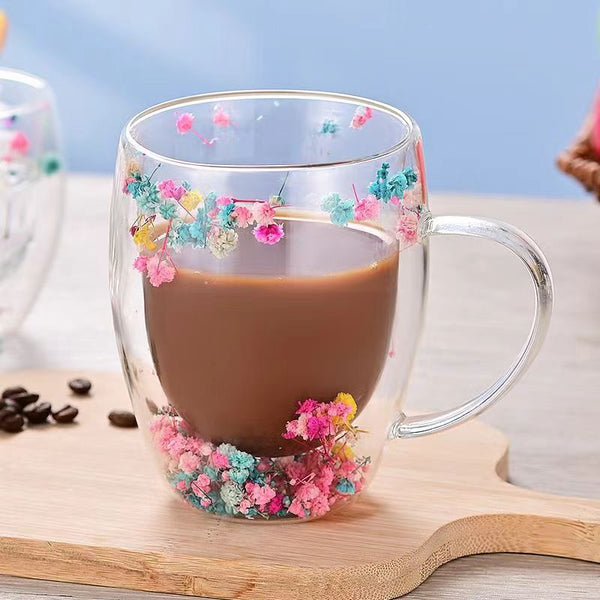 Taza de cristal de flores