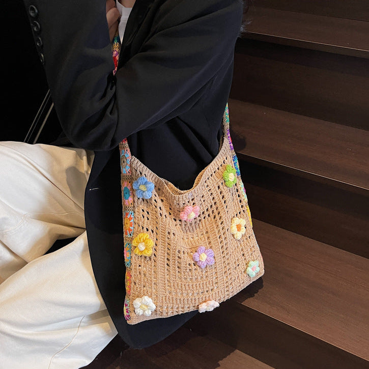 Bolso estilo tejido con flores