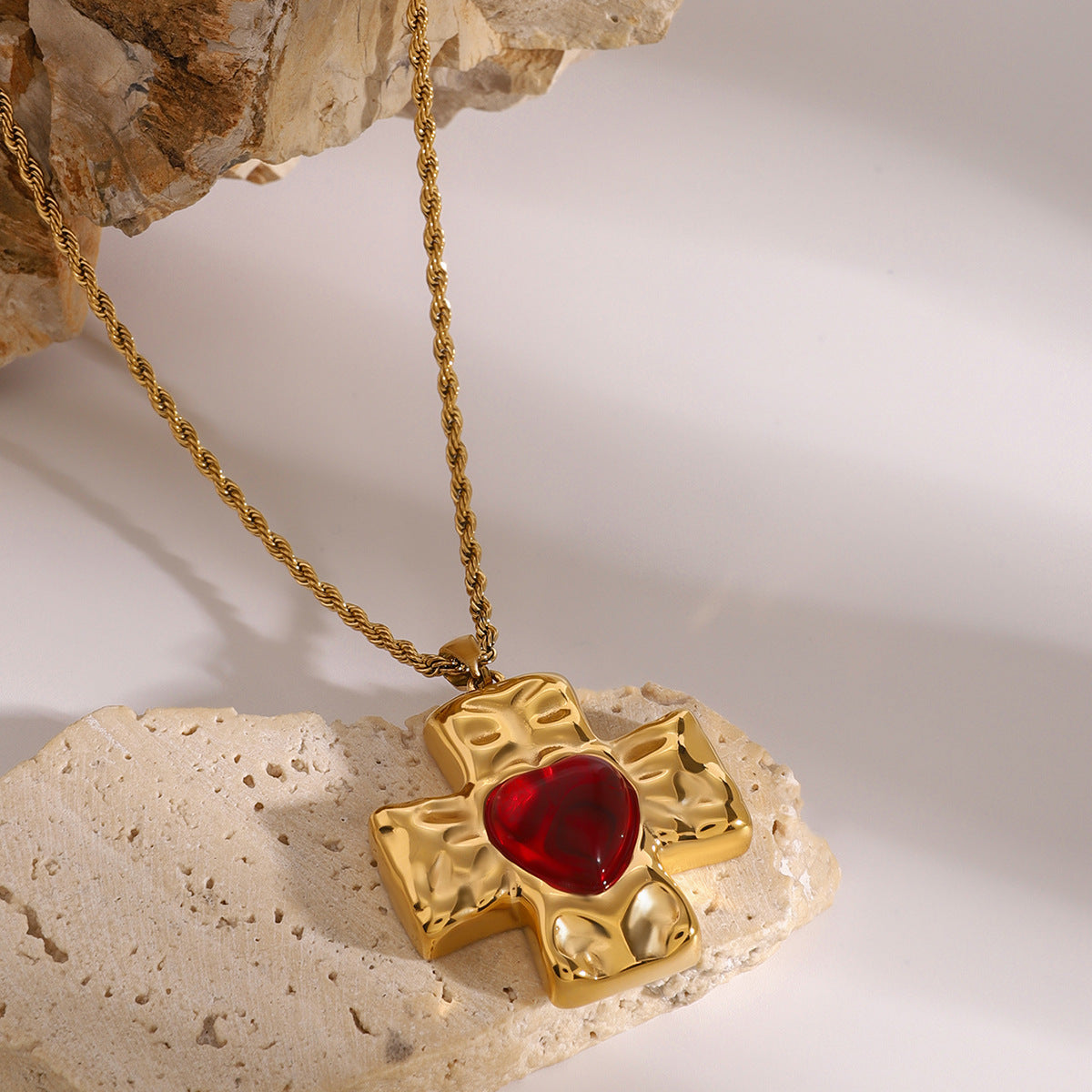 Collar con dije de cruz - Dressygt