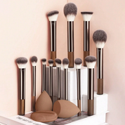 Set de 12 brochas y esponjas de maquillaje - Dressygt