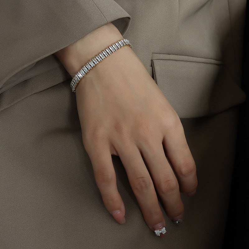 Pulsera dorada con brillos - Dressygt