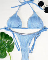 Bikini sexy con textura de líneas
