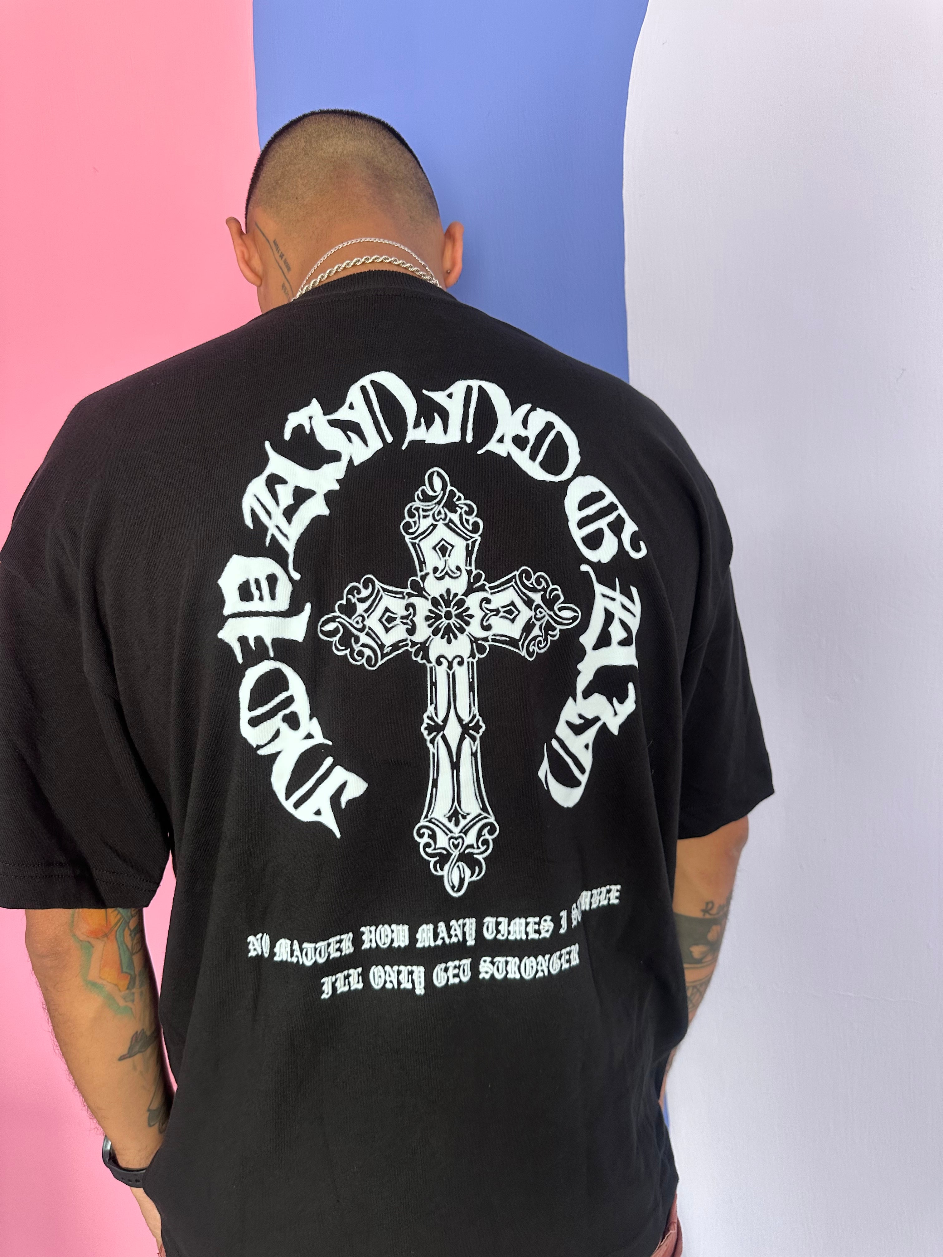 Camisa negra gráfica Oversize