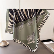 Pañuelo verde estampado