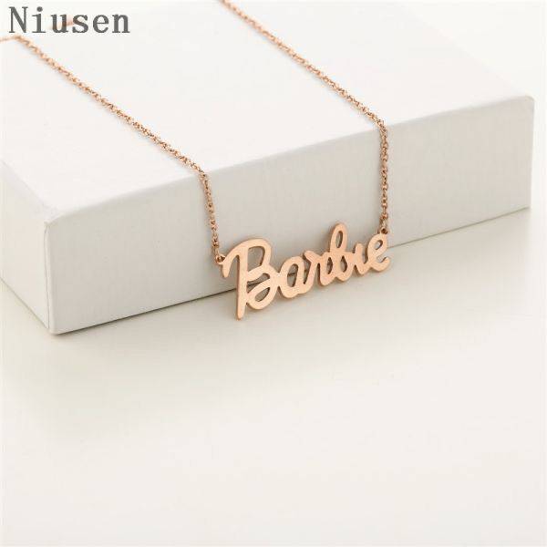 Cadena minimalista de BARBIE