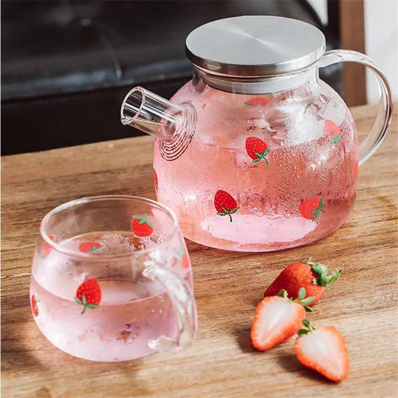 Set de tetera cute de fresas