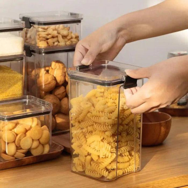 Contenedor mediano de alimentos