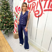 Conjunto de dos piezas sin mangas tipo camisa y palazzo