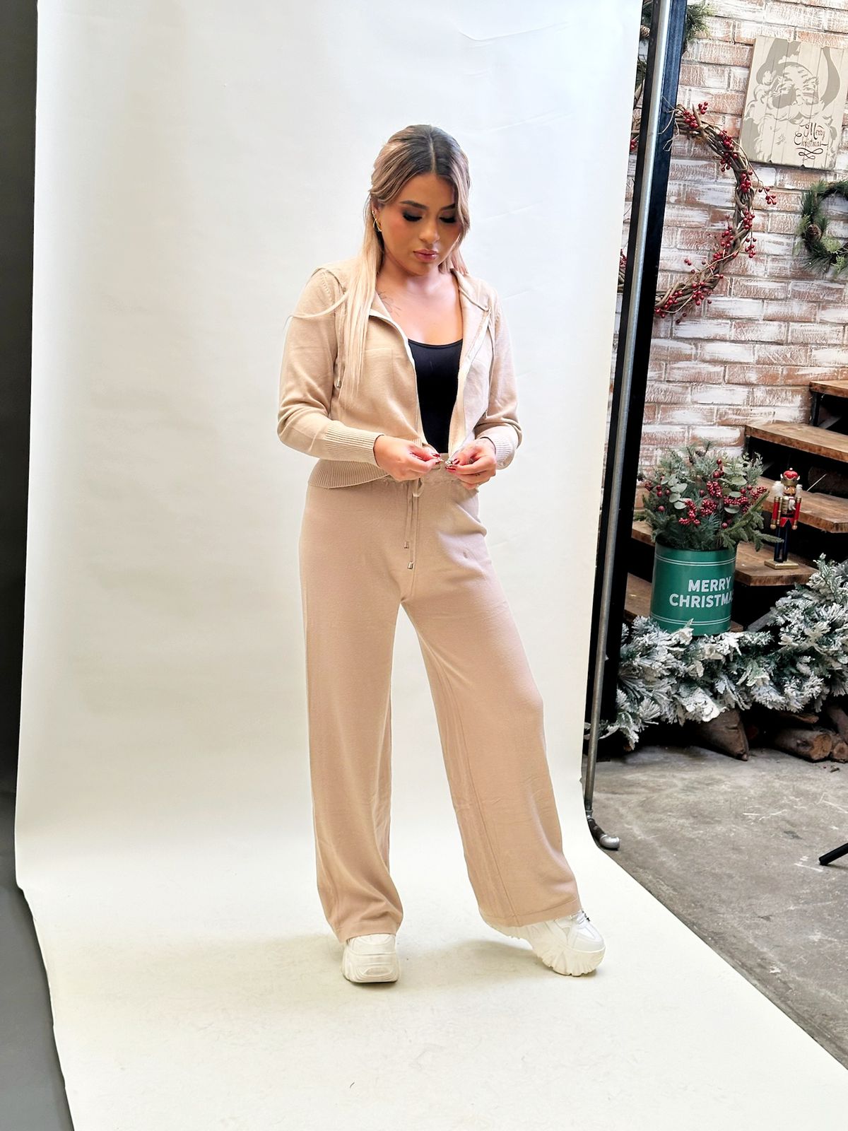 Conjunto de dos piezas con hoodie manga larga y palazzo