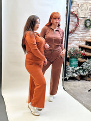 Conjunto de dos piezas con hoodie manga larga y palazzo