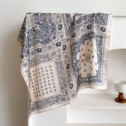 Pañuelo elegante estampado