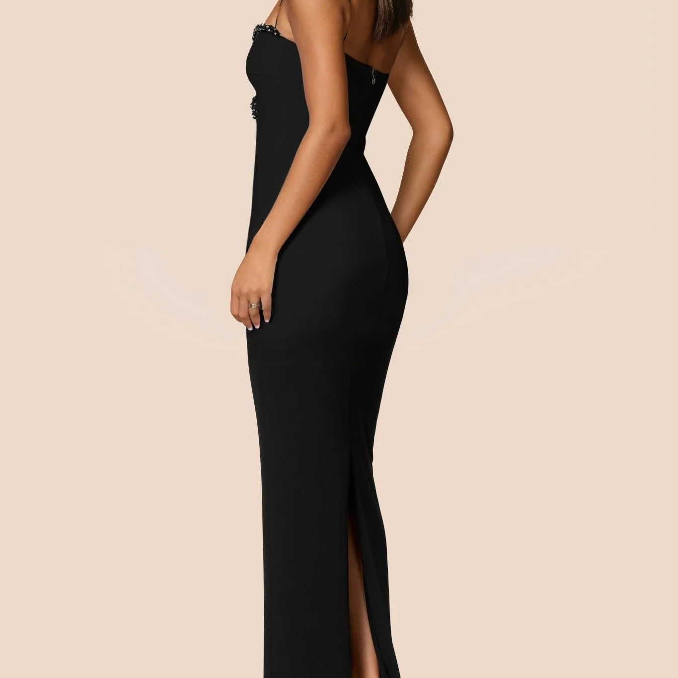 Vestido elegante con escote