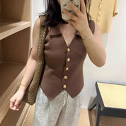 Blusa estilo chaleco con detalles dorados - Dressygt