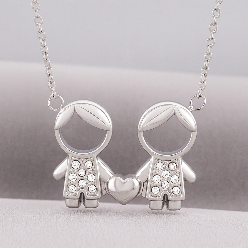 Collar con dije de niños plateado - Dressygt