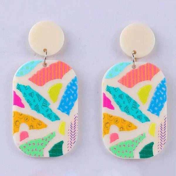 Aretes minimalistas de colores