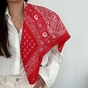 Pañuelo rojo estampado