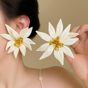 Aretes grandes de flor
